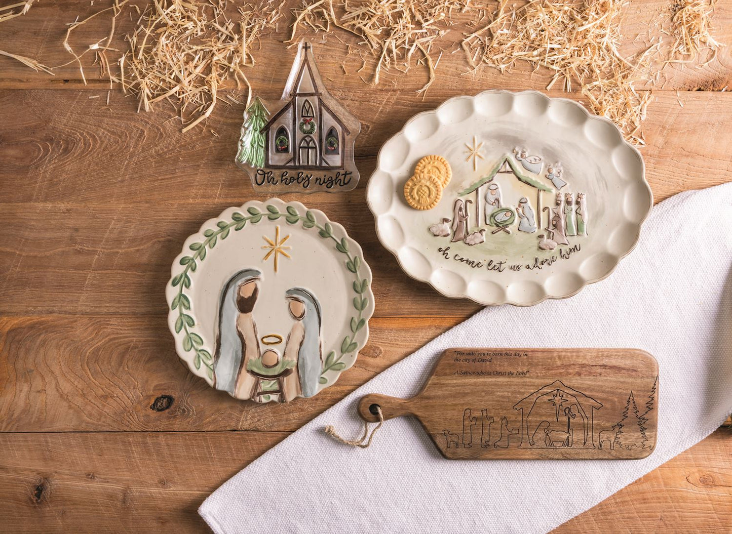 Mud Pie Scallop Edge Nativity Platter
