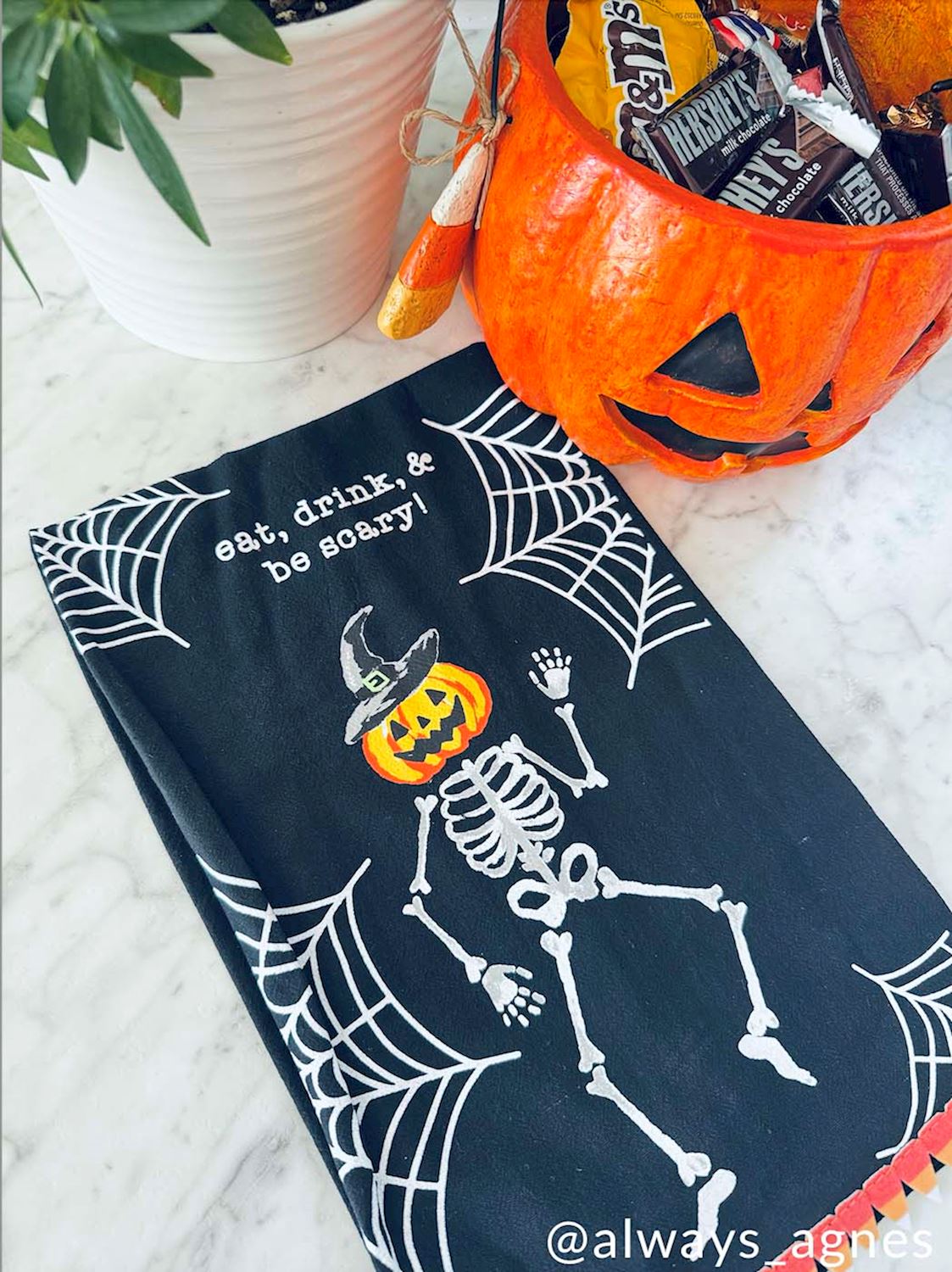 Mud Pie Skeleton Hallow Printed Towel