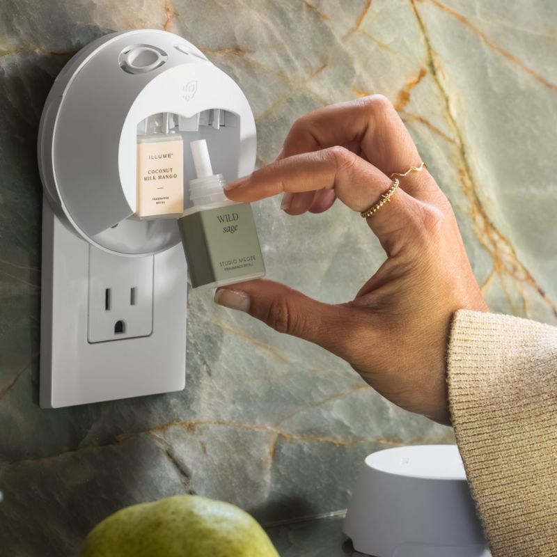 Pura V4 Smart Fragrance Diffuser