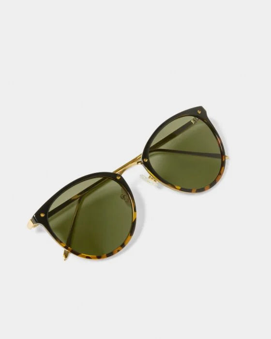 Gradient Black Tortoiseshell Santorini Sunglasses