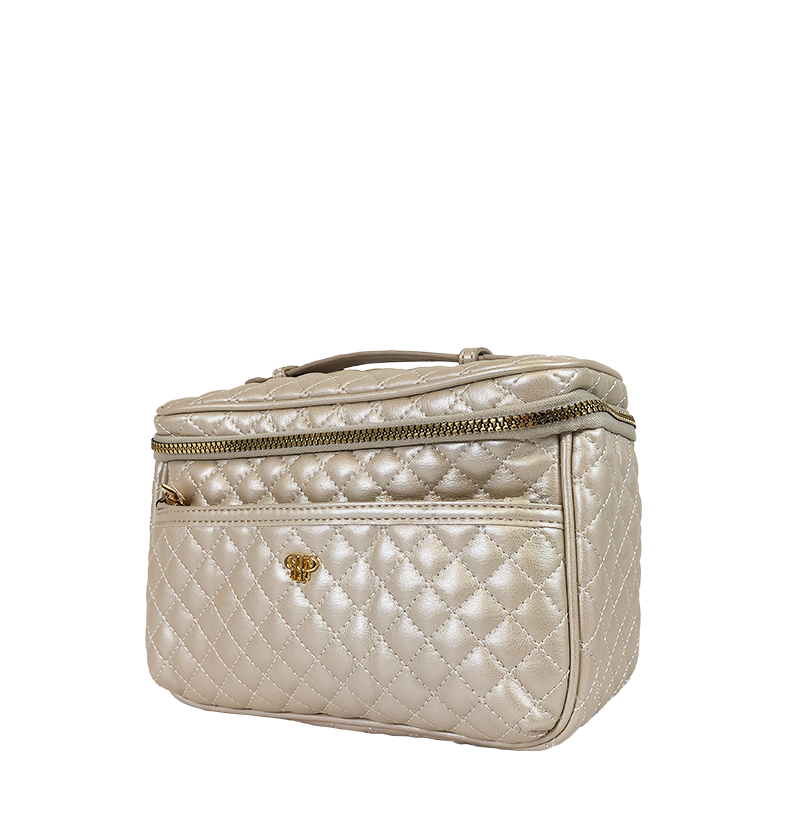 Classic Train Case - Pearl Quilted