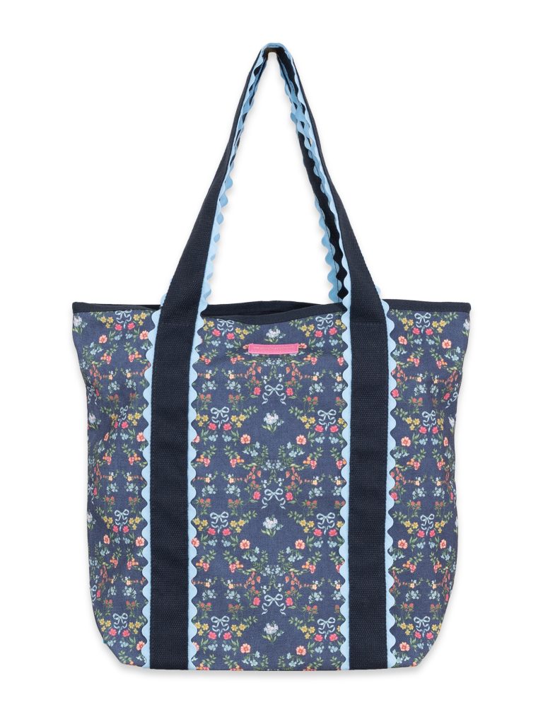 Ribbon Flower Scallop Tote Bag