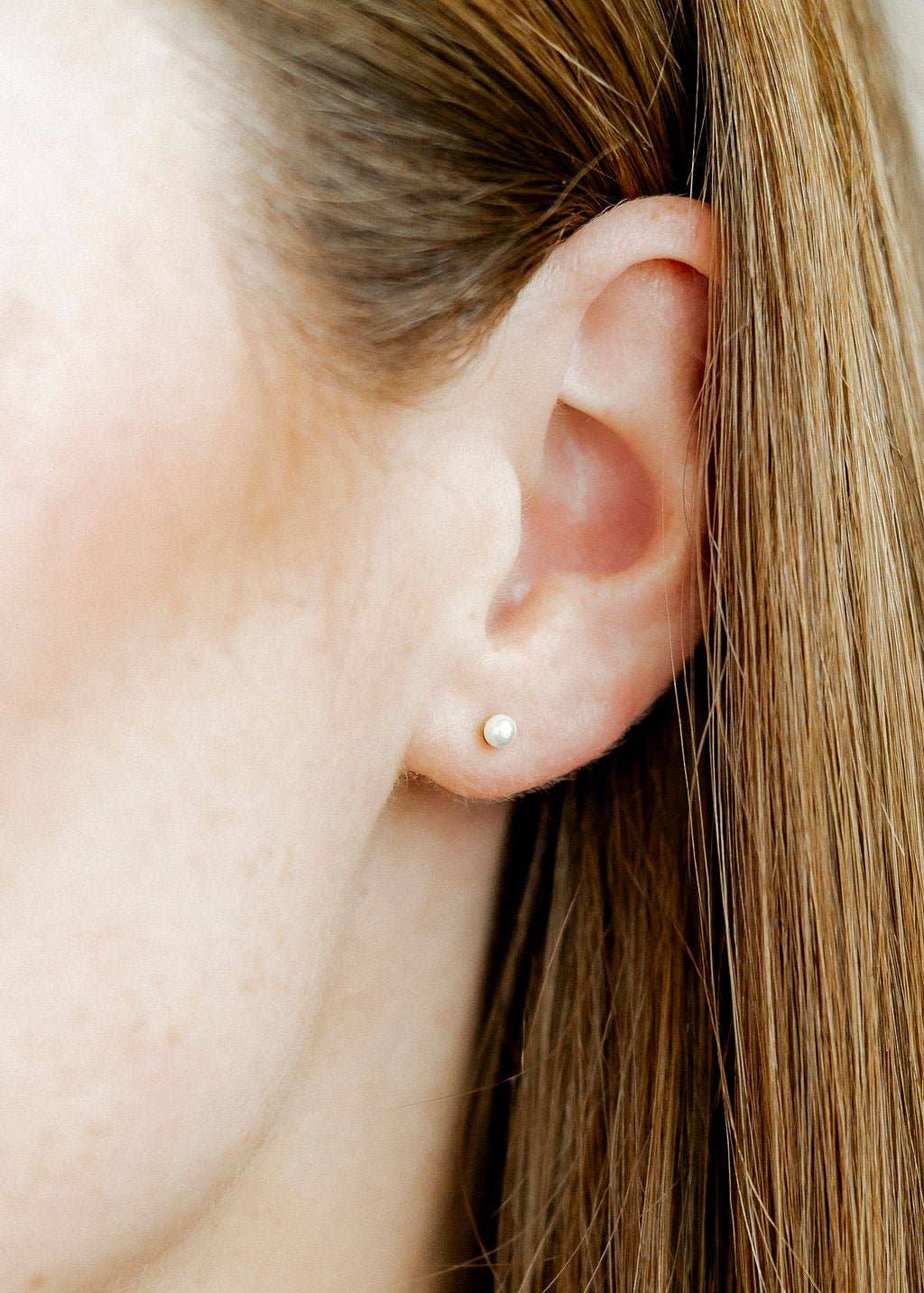 Payton Pearl White 3mm Screwback Stud Earrings