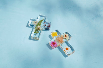 Mud Pie Dried Flower Resin Crosses