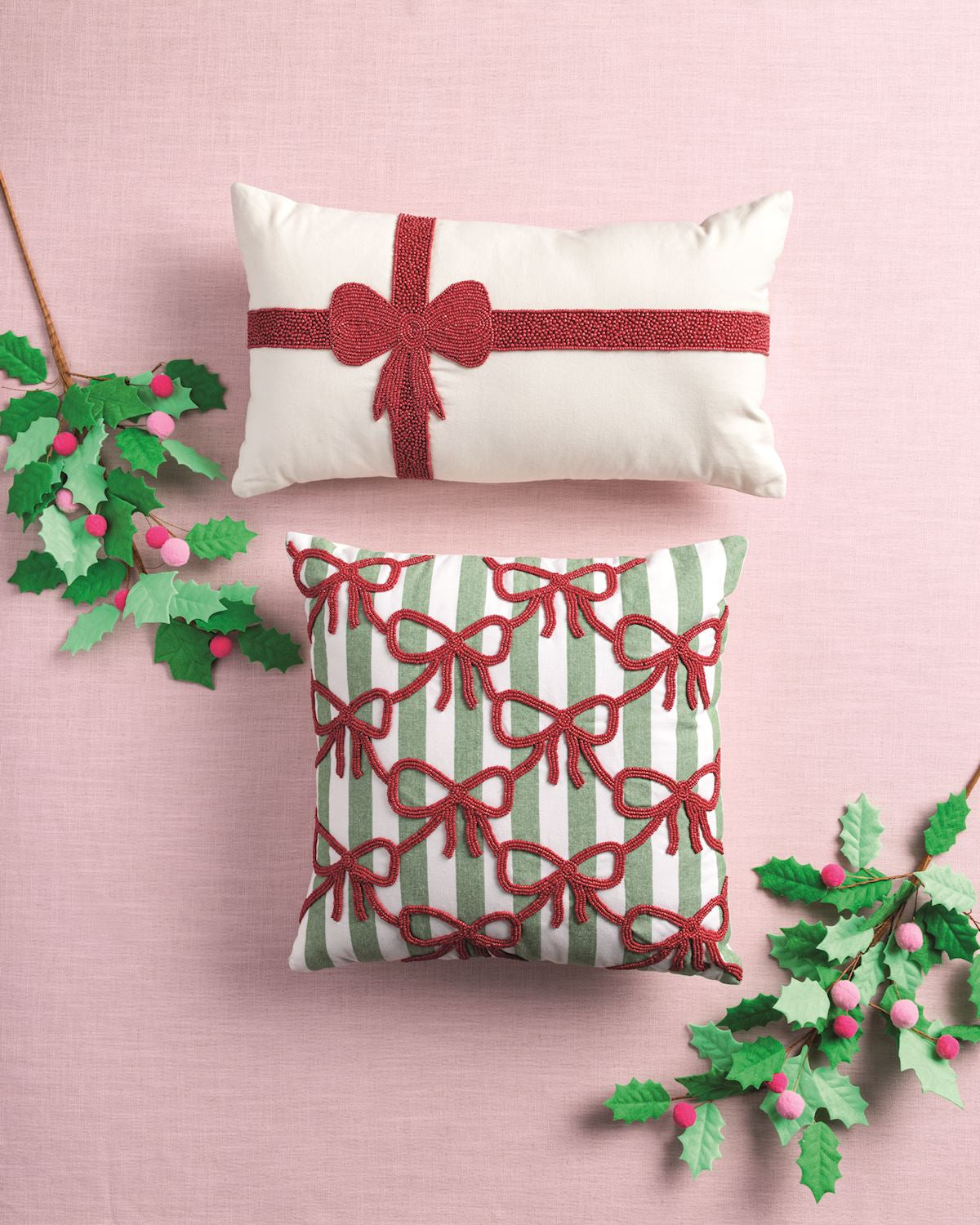 Mud Pie Christmas Bow Beaded Pillow