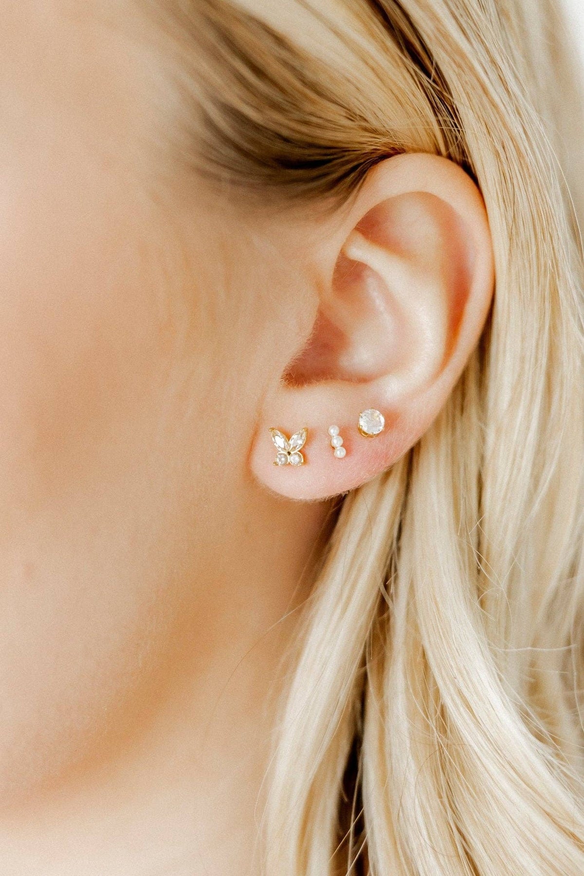 Helen Gold Screwback Stud Earrings