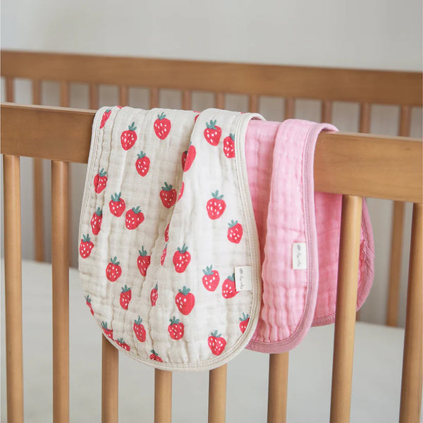 Itzy Burp Cloths™ Set - Strawberries & Cream