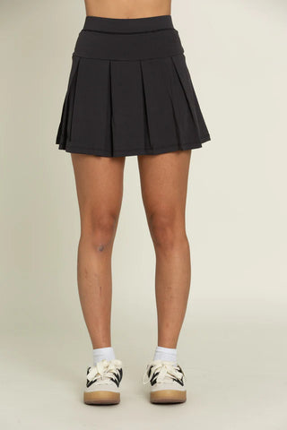 Gold Hinge Off-Black Wide Pleated Tennis Skirt