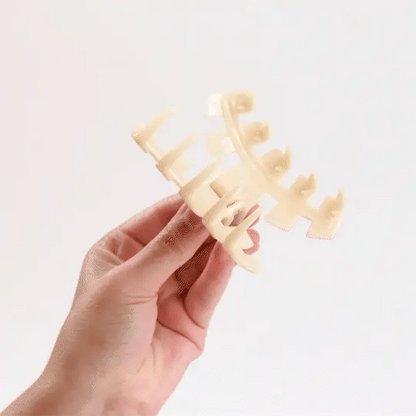 Classic Hair Clip | Medium | Almond Beige