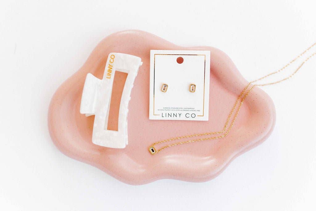 Madison Screwback Stud Earrings