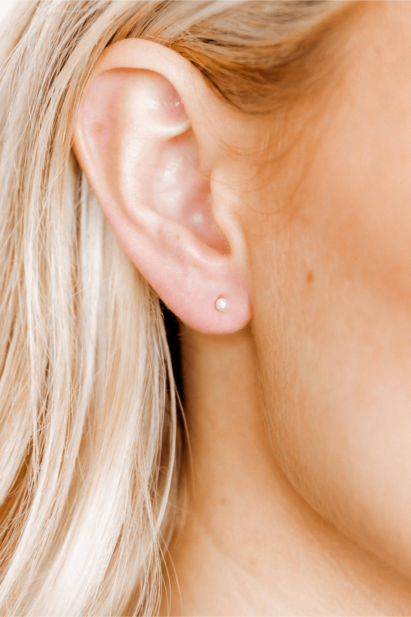 Payton Pearl White 3mm Screwback Stud Earrings