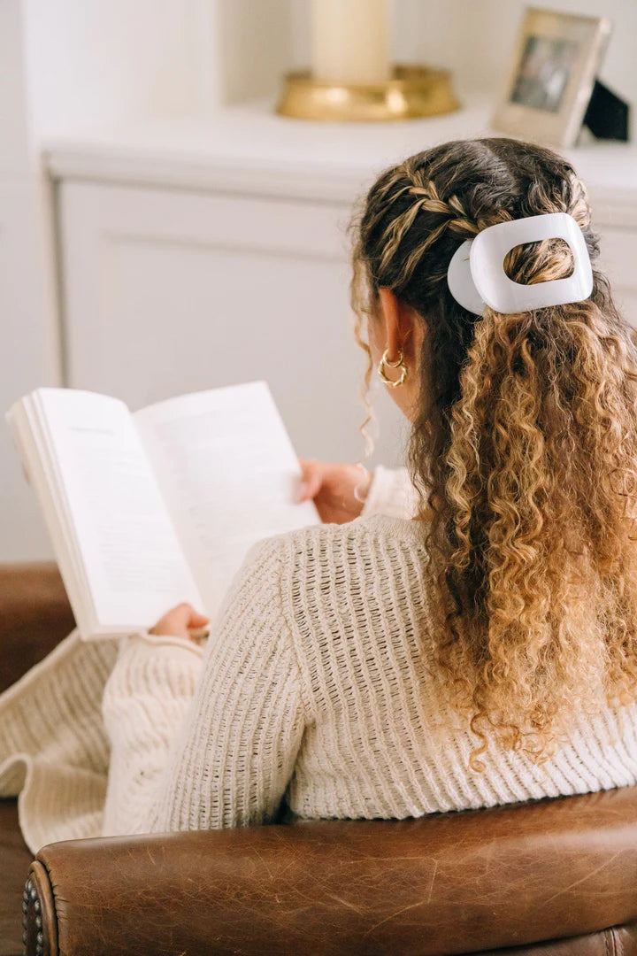 Flat Round Hair Clip | Medium | Coconut White