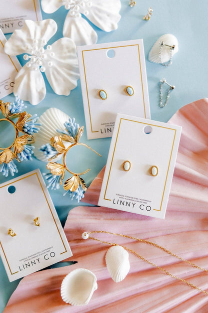 Luna Opal White Screwback Stud Earrings