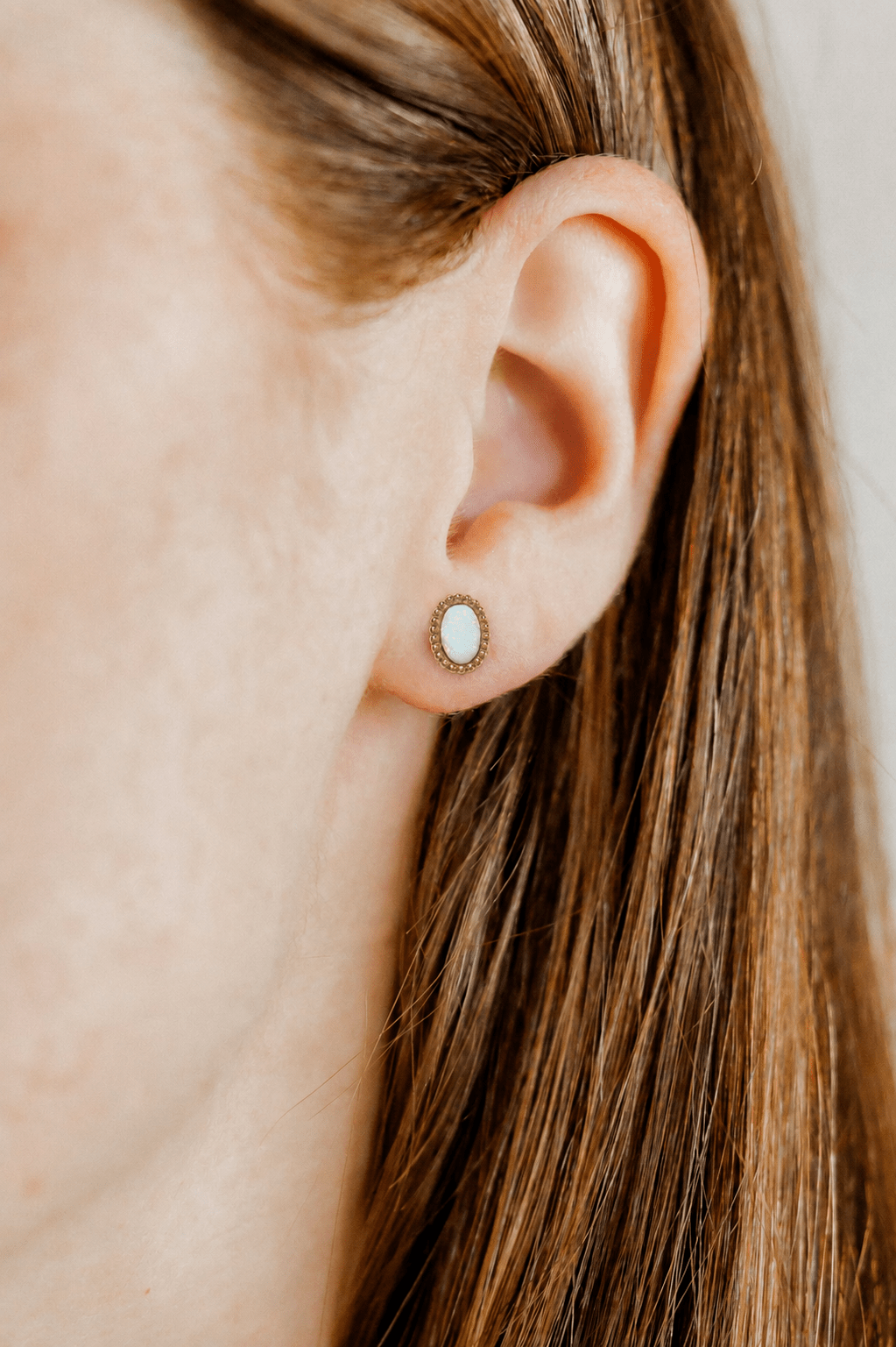 Luna Opal White Screwback Stud Earrings