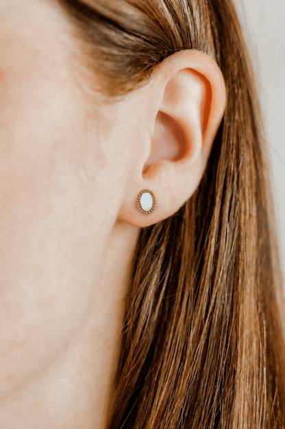 Luna Opal White Screwback Stud Earrings