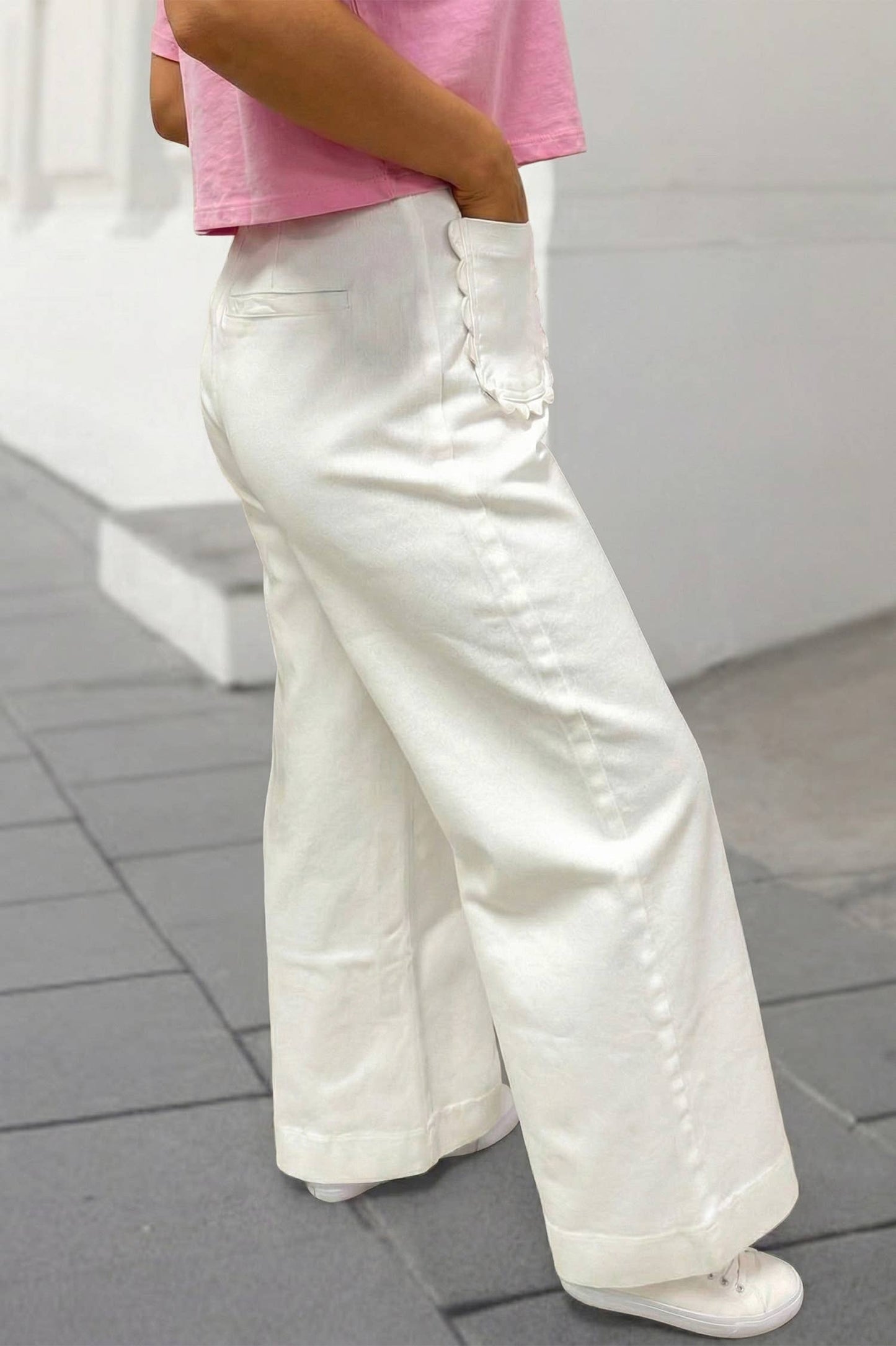 White Scallop Pocket Pants